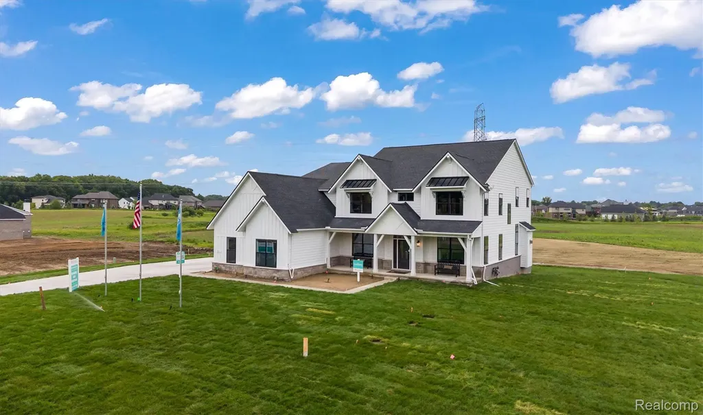 987 Buell Road Oakland Charter Township MI 48363