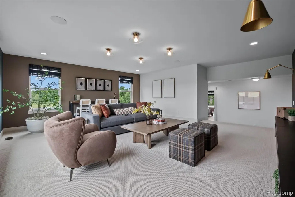 987 Buell Road Oakland Charter Township MI 48363