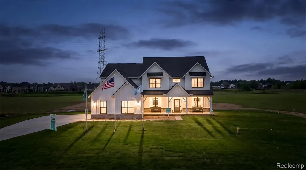 987 Buell Road Oakland Charter Township MI 48363