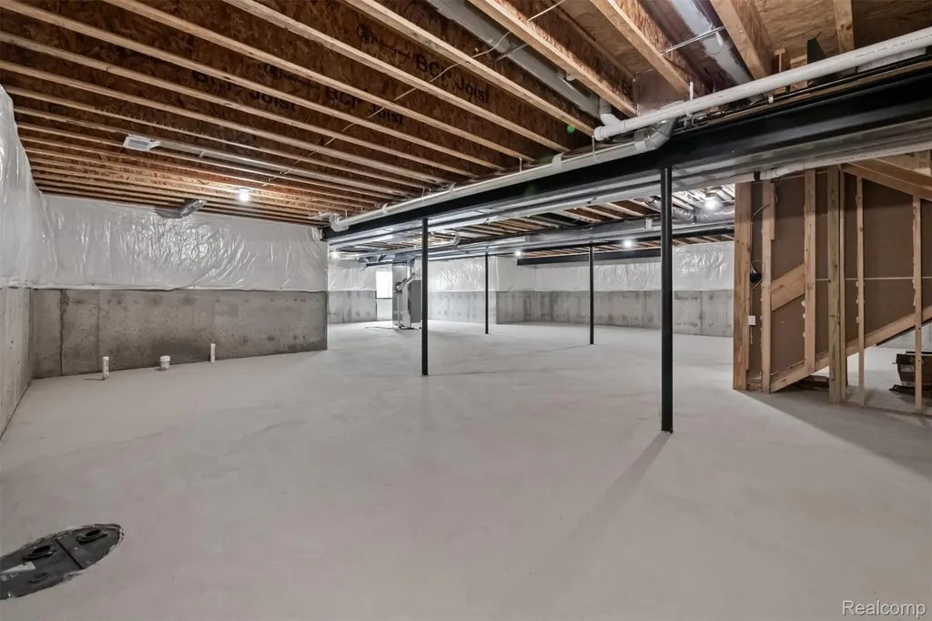 987 Buell Road Oakland Charter Township MI 48363