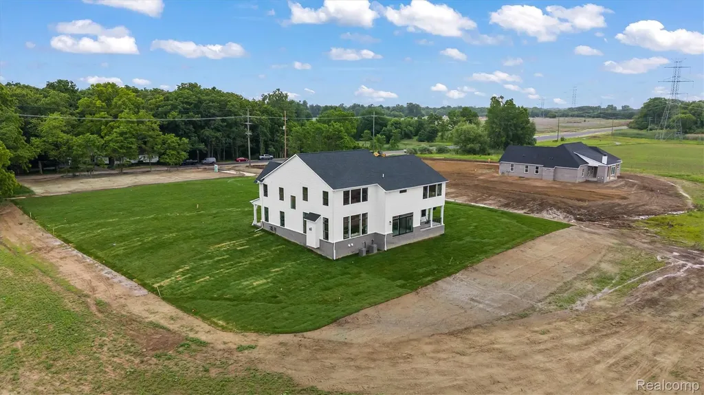 987 Buell Road Oakland Charter Township MI 48363
