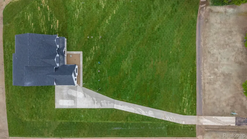 987 Buell Road Oakland Charter Township MI 48363