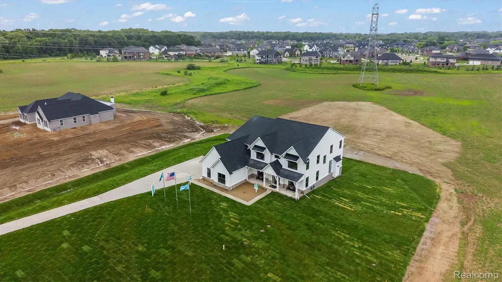 987 Buell Road Oakland Charter Township MI 48363