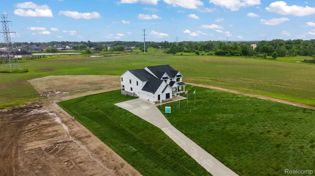 987 Buell Road Oakland Charter Township MI 48363
