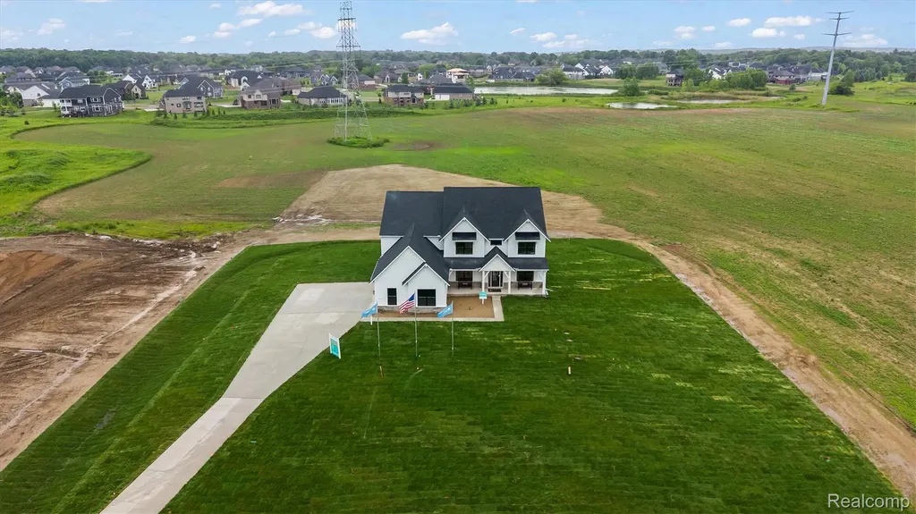 987 Buell Road Oakland Charter Township MI 48363