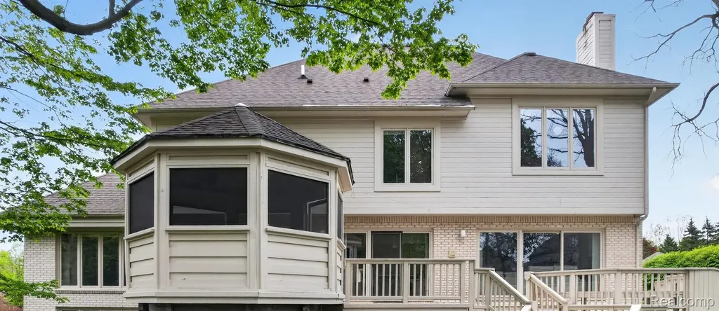 28959 Augusta Farmington Hills City MI 48331