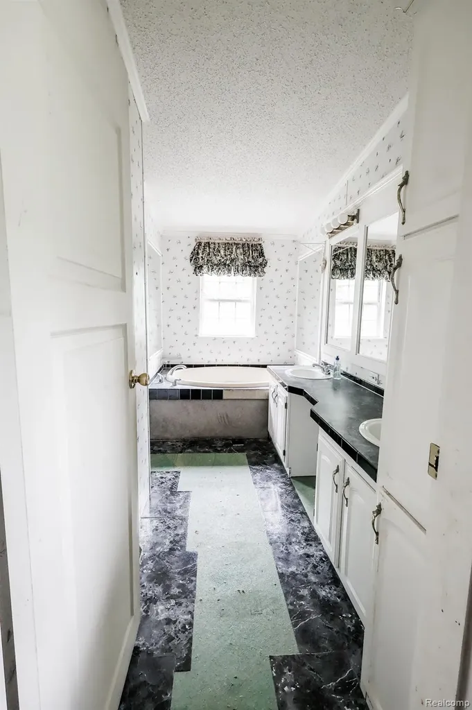 9386 Henderson Road Forest Township MI 48463