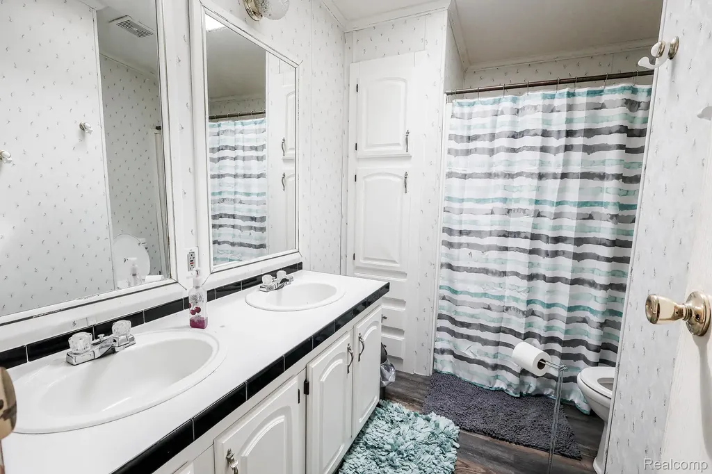 9386 Henderson Road Forest Township MI 48463