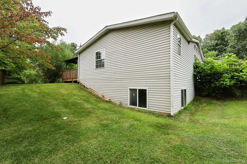 9386 Henderson Road Forest Township MI 48463