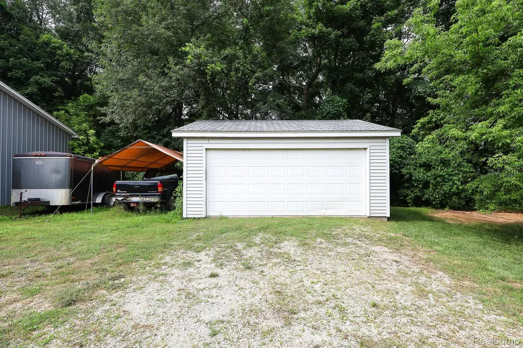 9386 Henderson Road Forest Township MI 48463