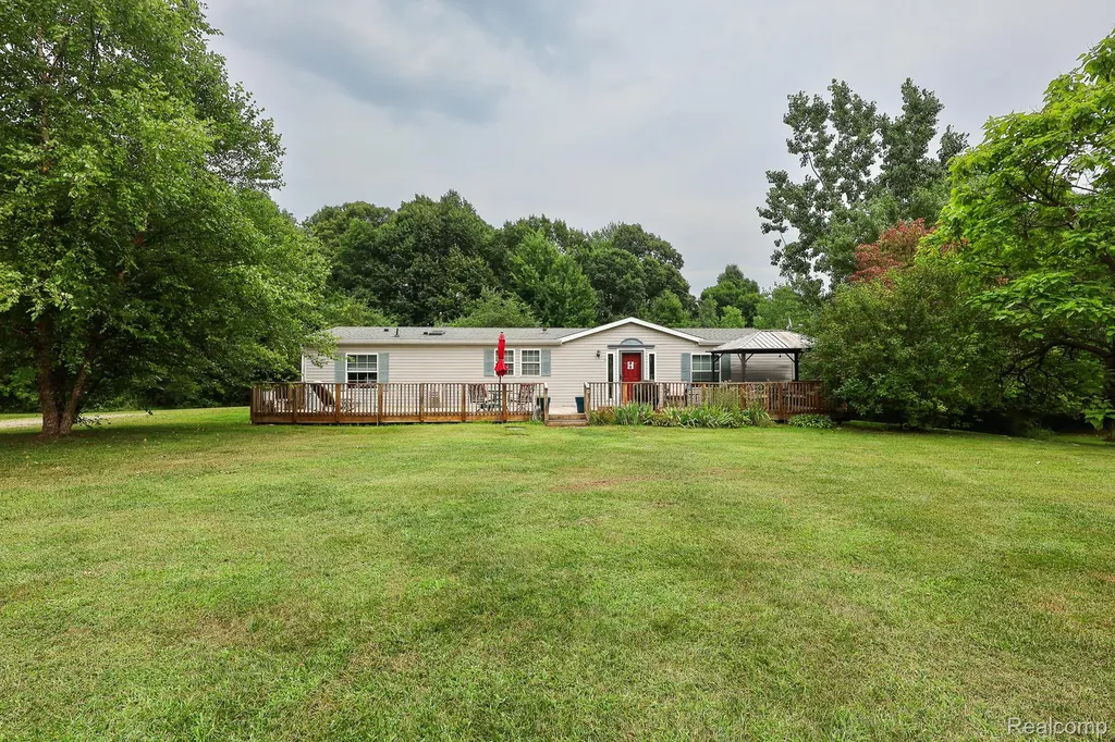 9386 Henderson Road Forest Township MI 48463