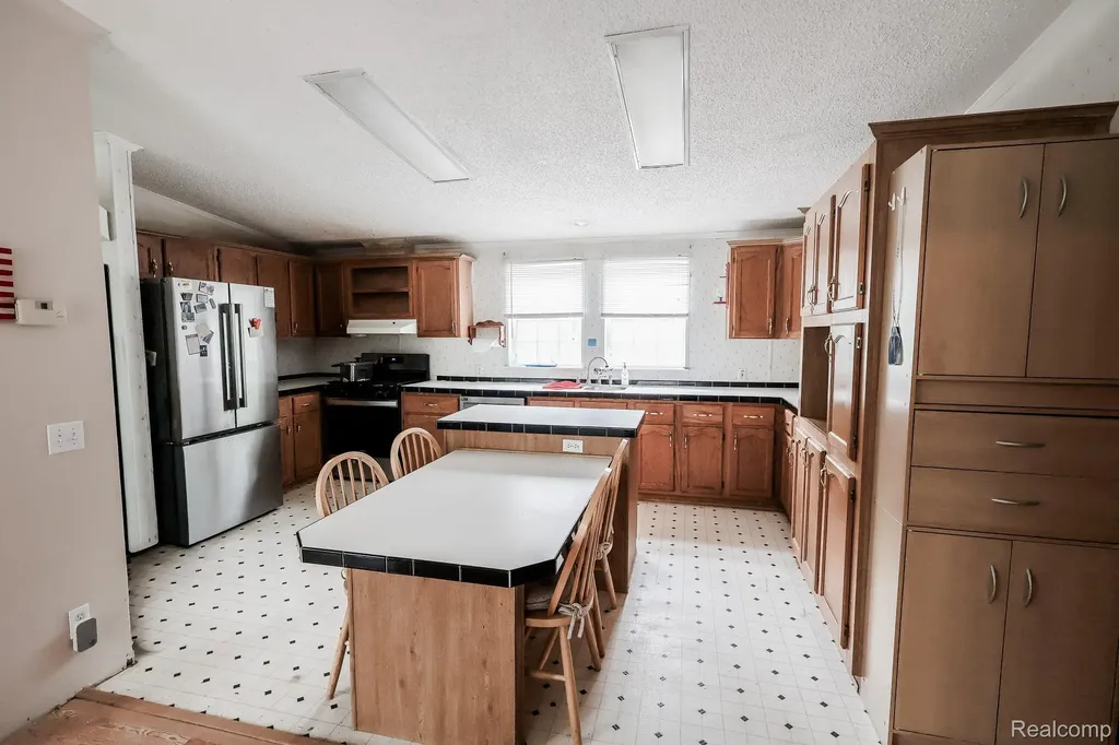 9386 Henderson Road Forest Township MI 48463