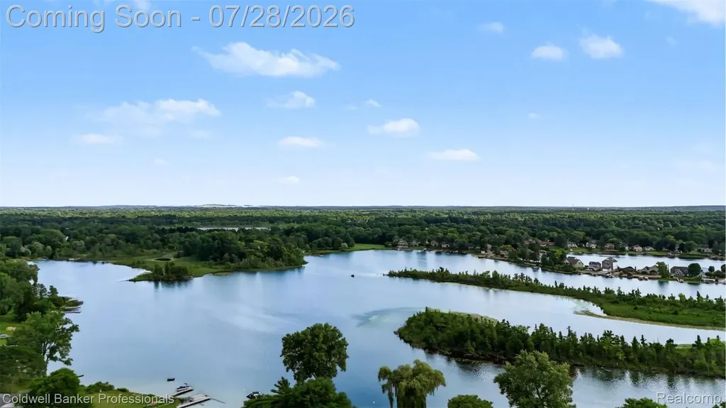 430 Spezia Drive Oxford Charter Township MI 48371