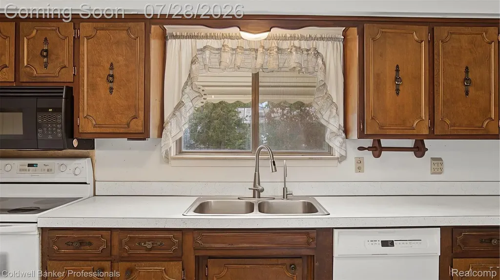430 Spezia Drive Oxford Charter Township MI 48371