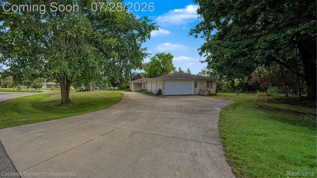 430 Spezia Drive Oxford Charter Township MI 48371
