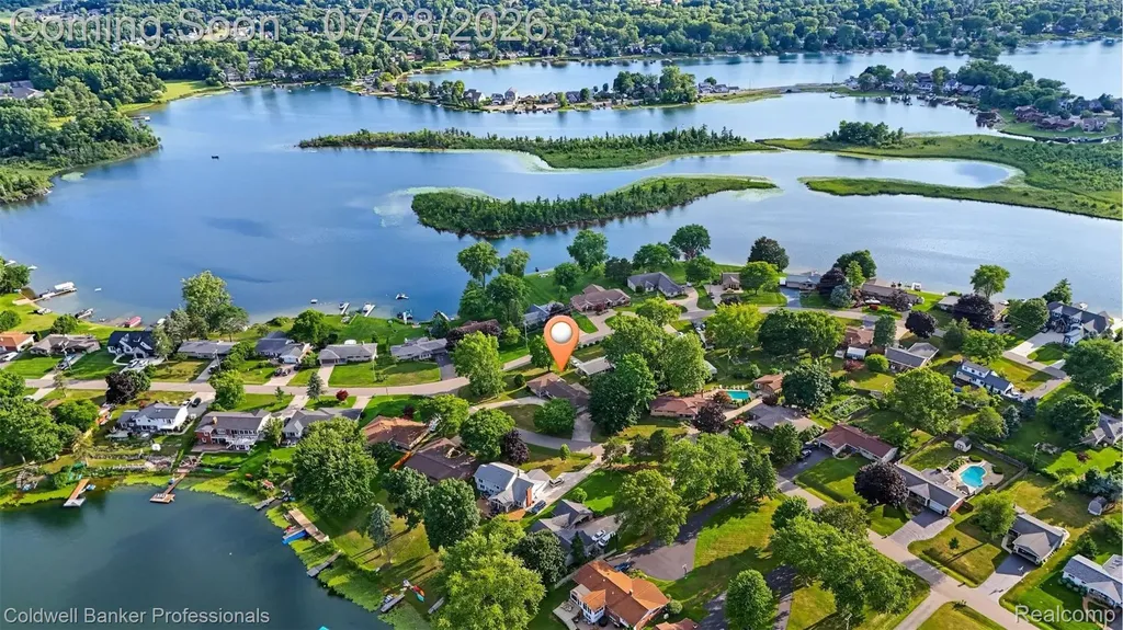 430 Spezia Drive Oxford Charter Township MI 48371
