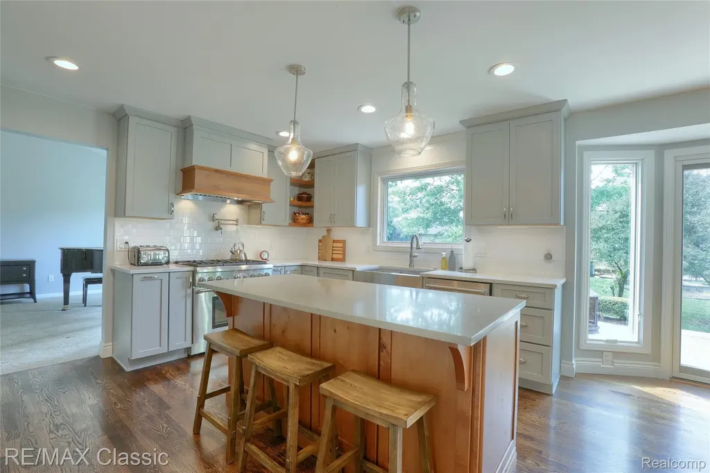 4434 Chablis Drive Sterling Heights City MI 48314