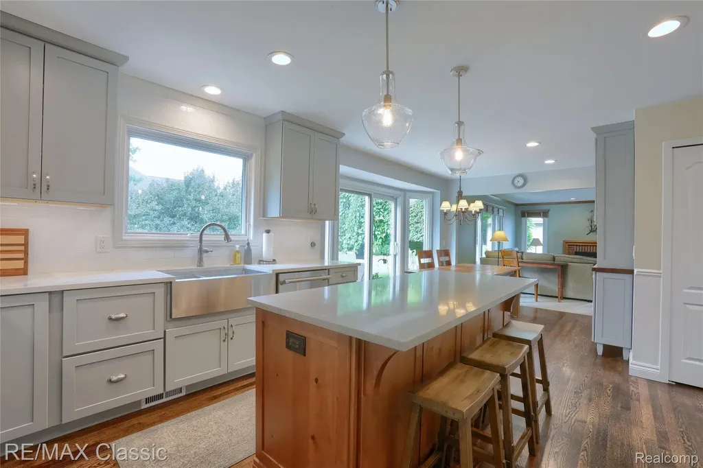 4434 Chablis Drive Sterling Heights City MI 48314
