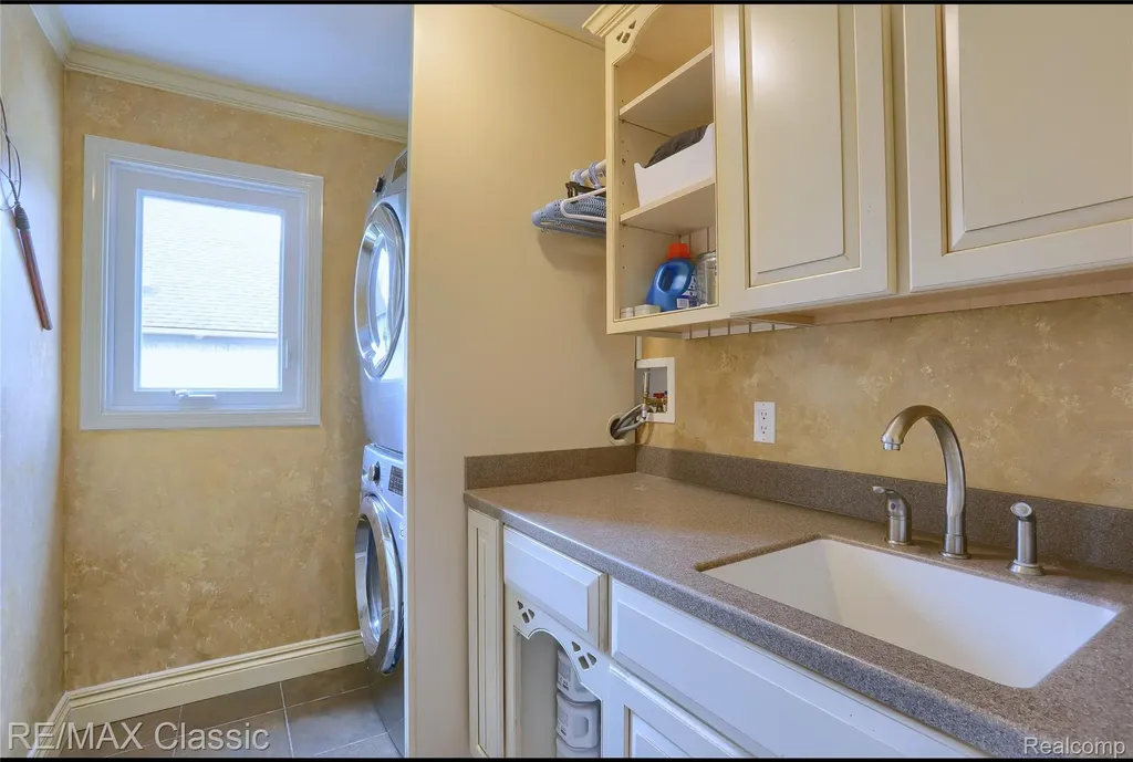 4434 Chablis Drive Sterling Heights City MI 48314