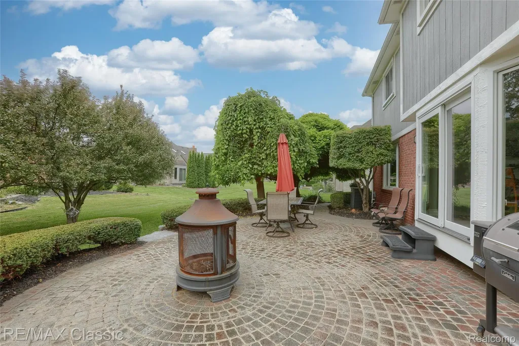4434 Chablis Drive Sterling Heights City MI 48314