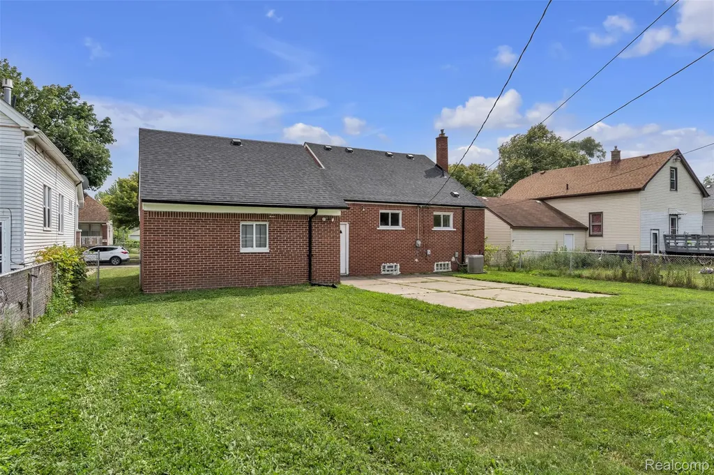 8712 Whitlock Avenue Dearborn City MI 48126