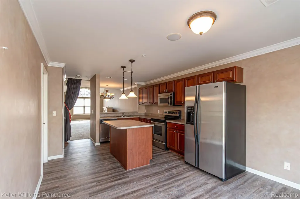 1424 Ashford Court Troy City MI 48084