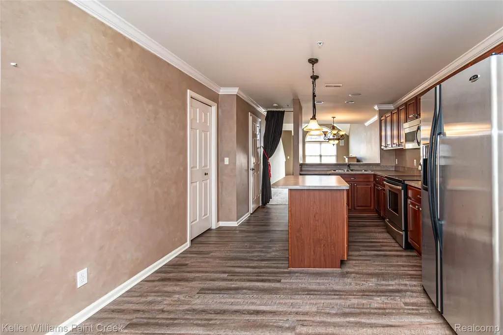 1424 Ashford Court Troy City MI 48084