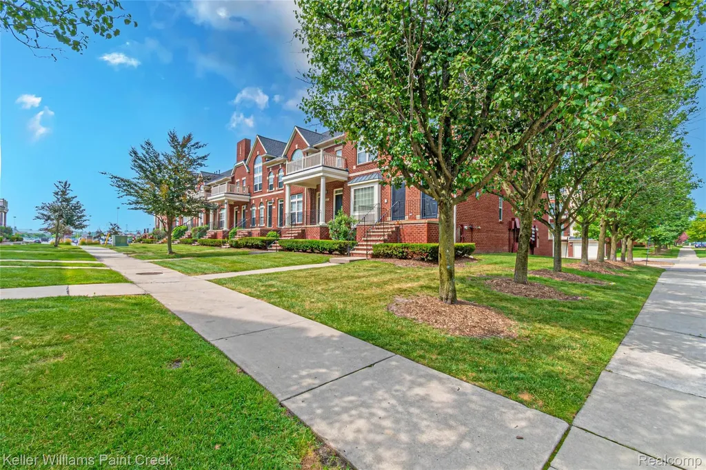 1424 Ashford Court Troy City MI 48084