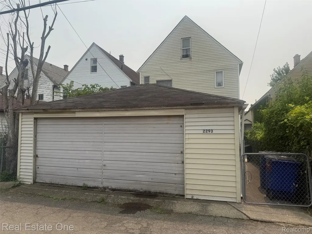 2293 Poland Street Hamtramck City MI 48212