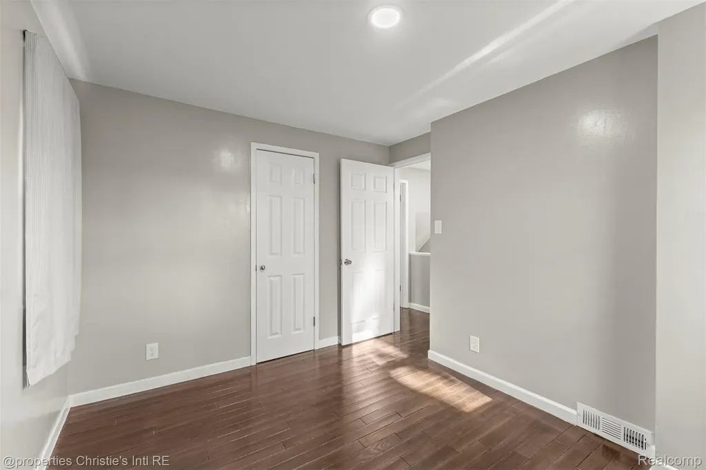 10842-38 Nottingham Road Detroit City MI 48224