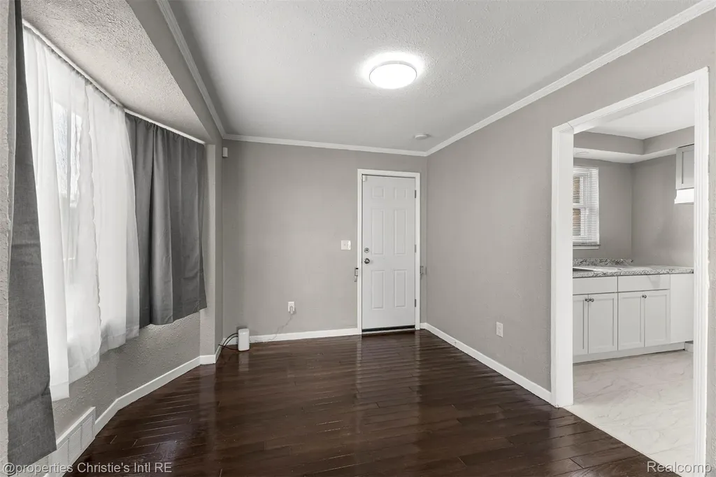 10842-38 Nottingham Road Detroit City MI 48224