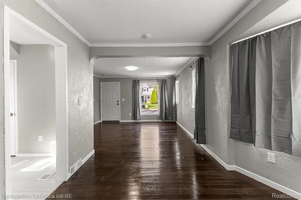 10842-38 Nottingham Road Detroit City MI 48224