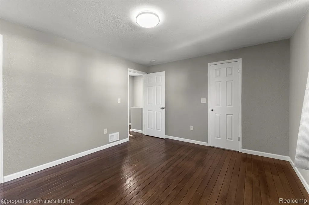10842-38 Nottingham Road Detroit City MI 48224