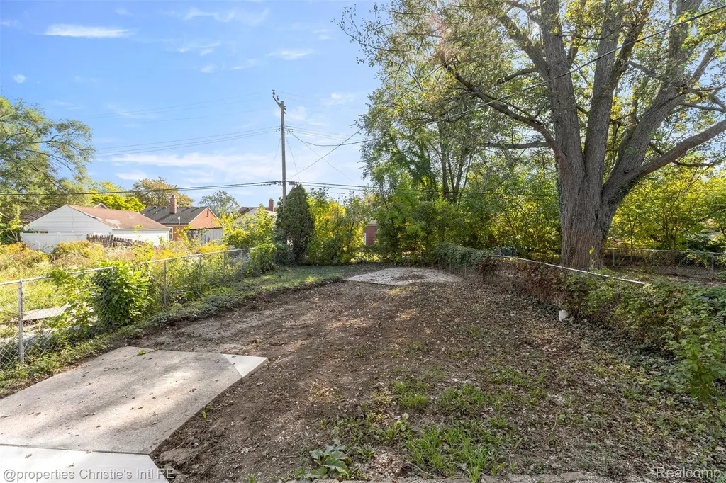10842-38 Nottingham Road Detroit City MI 48224