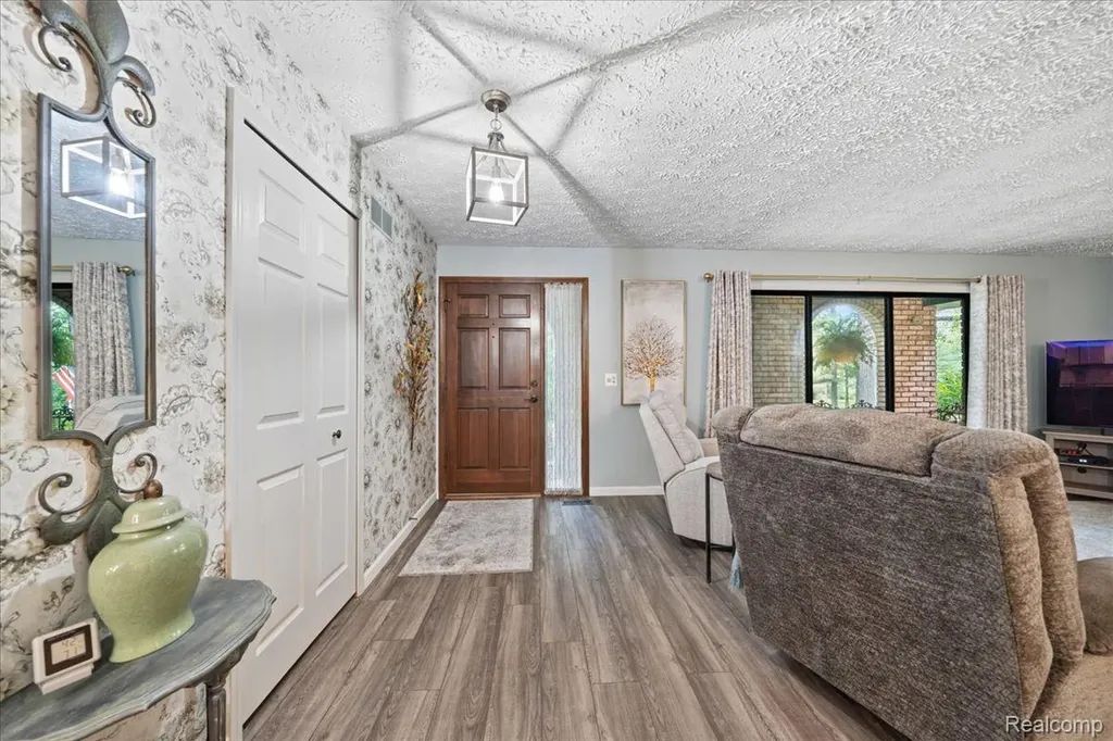 1600 Moffat Addison Township MI 48367