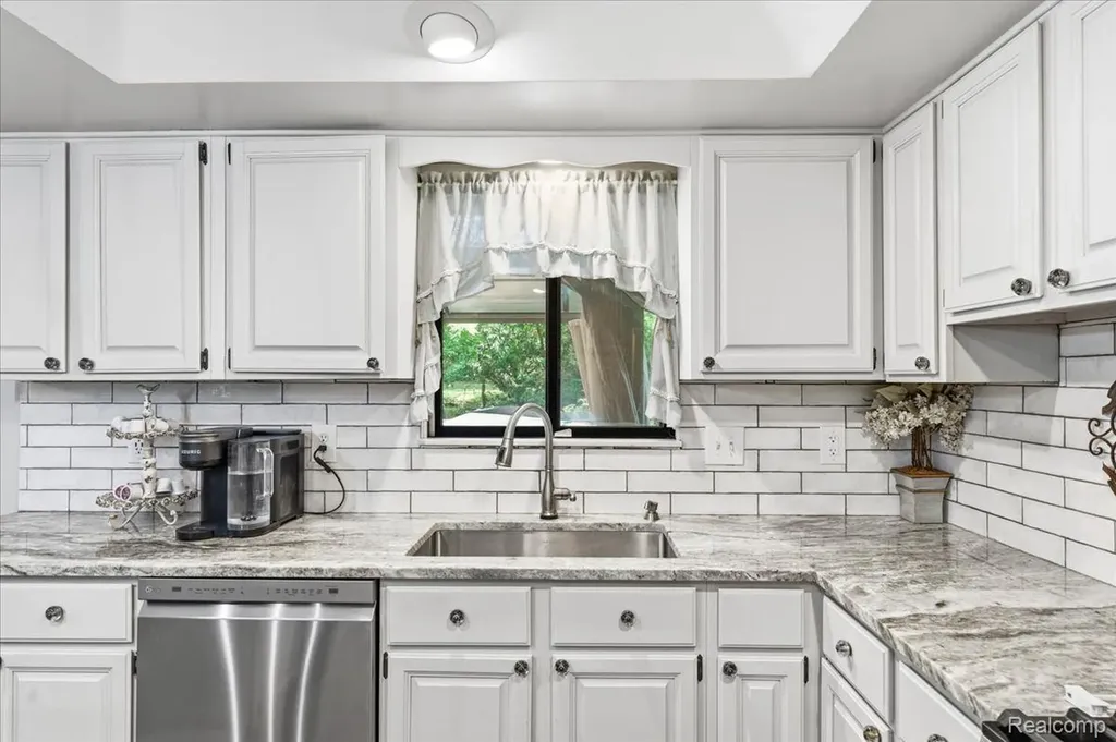 1600 Moffat Addison Township MI 48367
