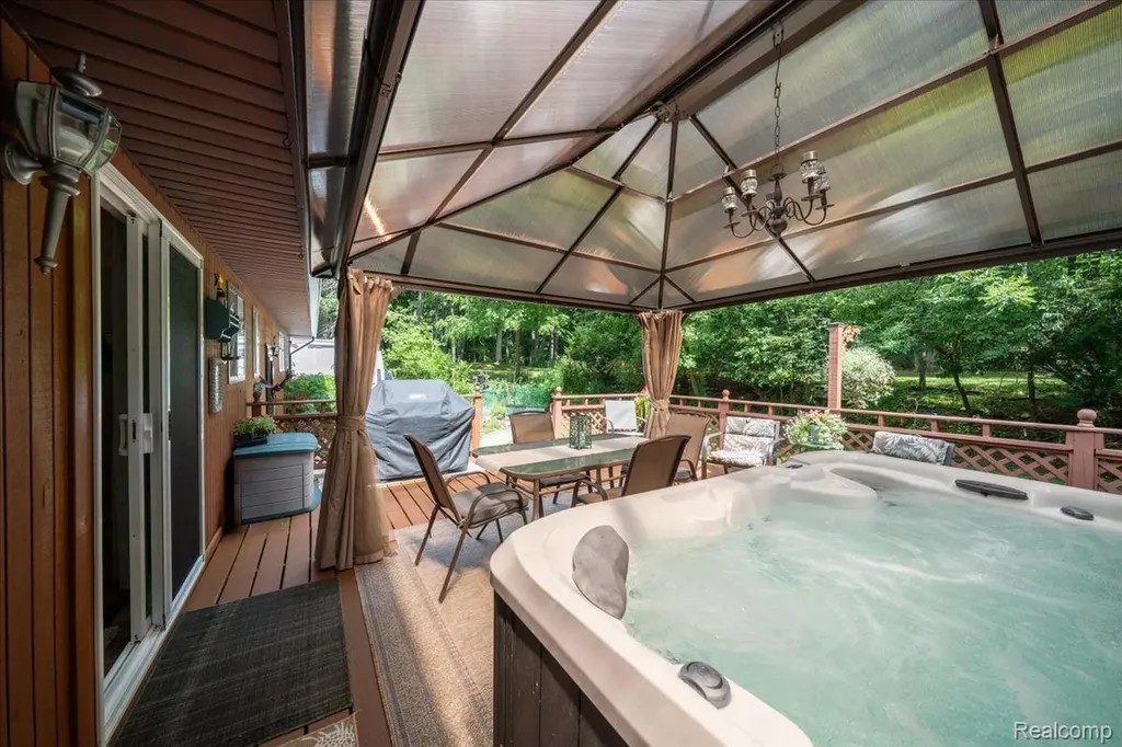 1600 Moffat Addison Township MI 48367