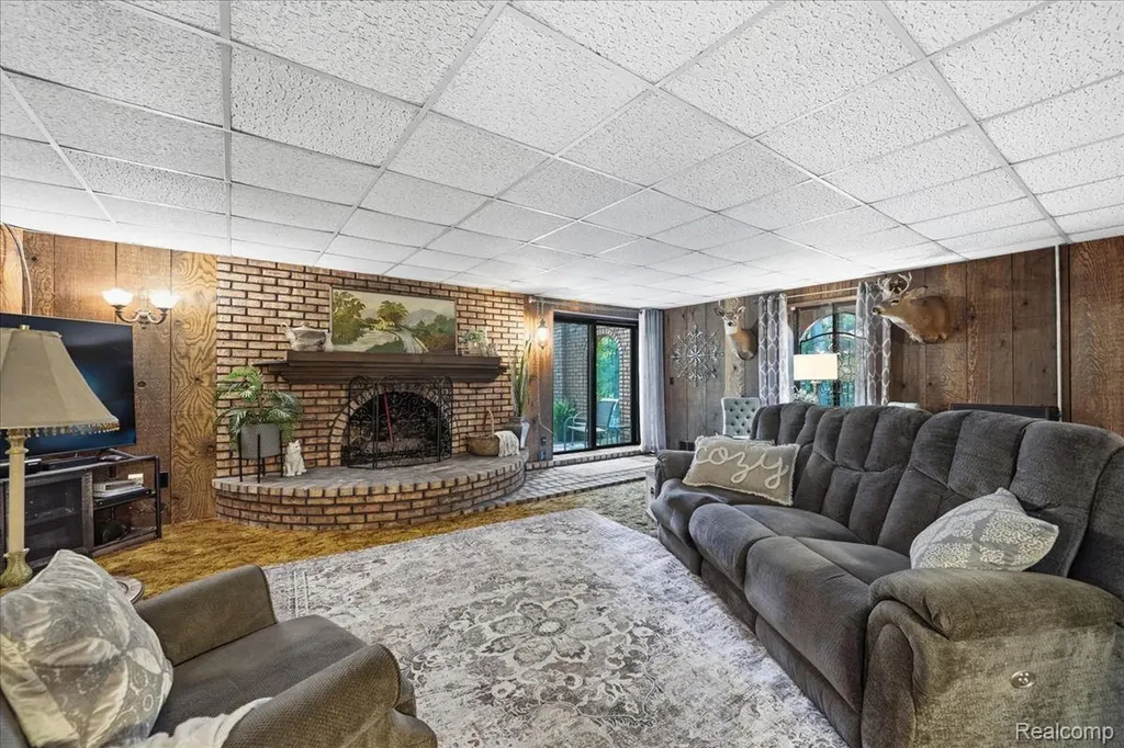 1600 Moffat Addison Township MI 48367