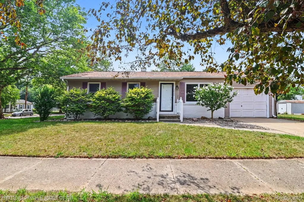 3820 Ingham Street Lansing City MI 48911