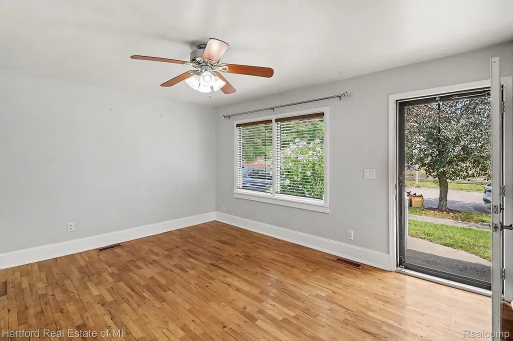 3820 Ingham Street Lansing City MI 48911