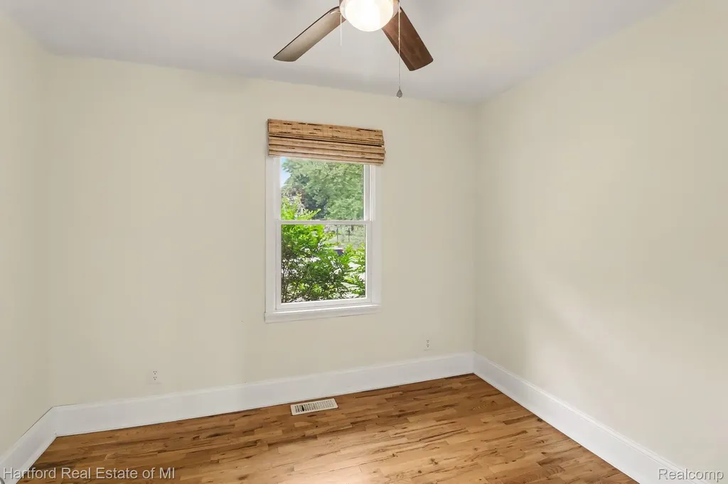 3820 Ingham Street Lansing City MI 48911