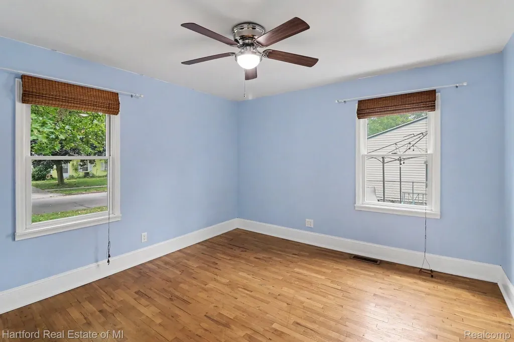 3820 Ingham Street Lansing City MI 48911