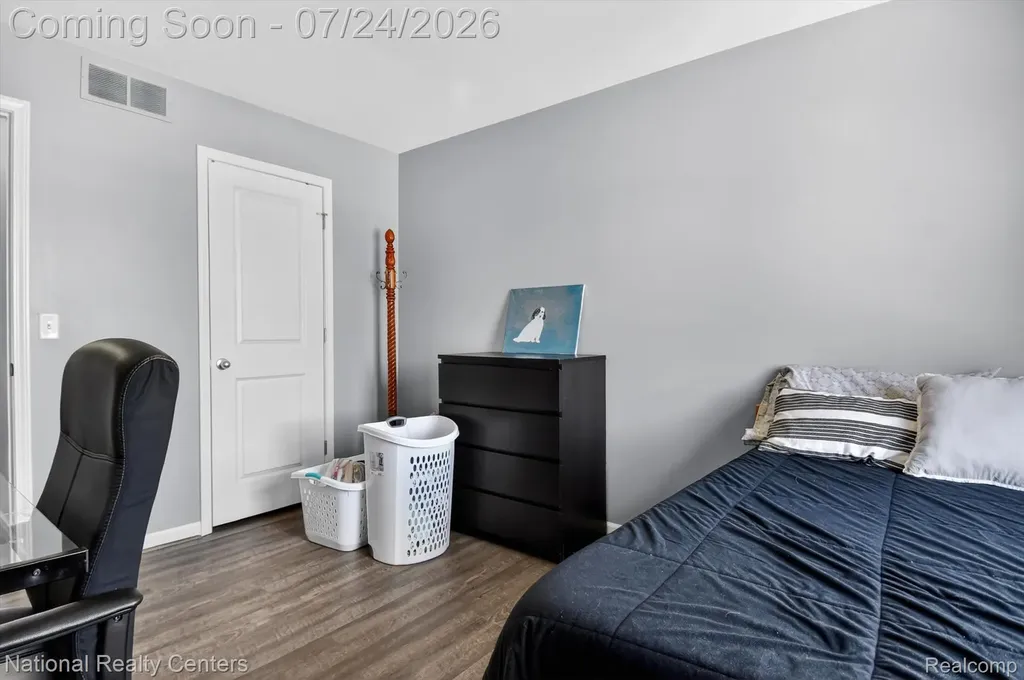 33512 Sand Piper Drive Romulus City MI 48174