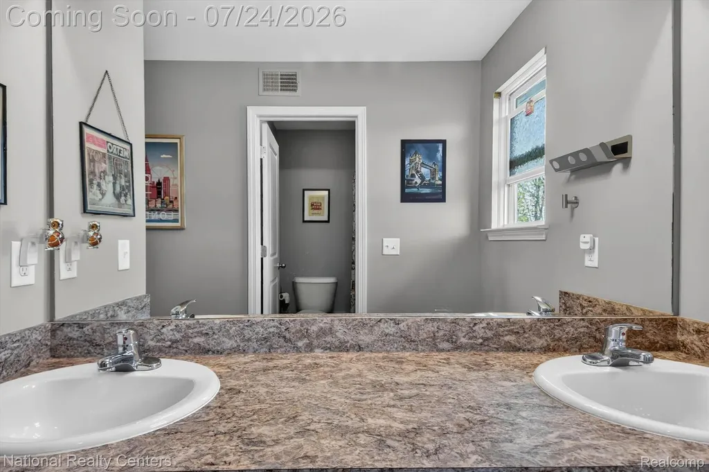 33512 Sand Piper Drive Romulus City MI 48174