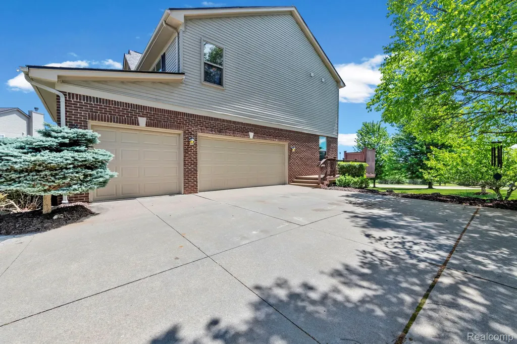 981 Coventry Court Oxford Charter Township MI 48371