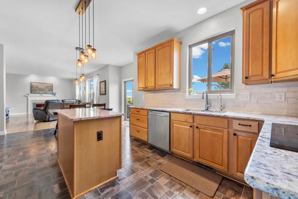 981 Coventry Court Oxford Charter Township MI 48371