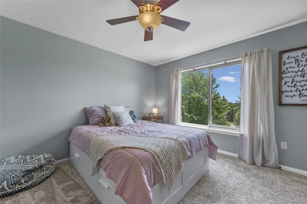 981 Coventry Court Oxford Charter Township MI 48371