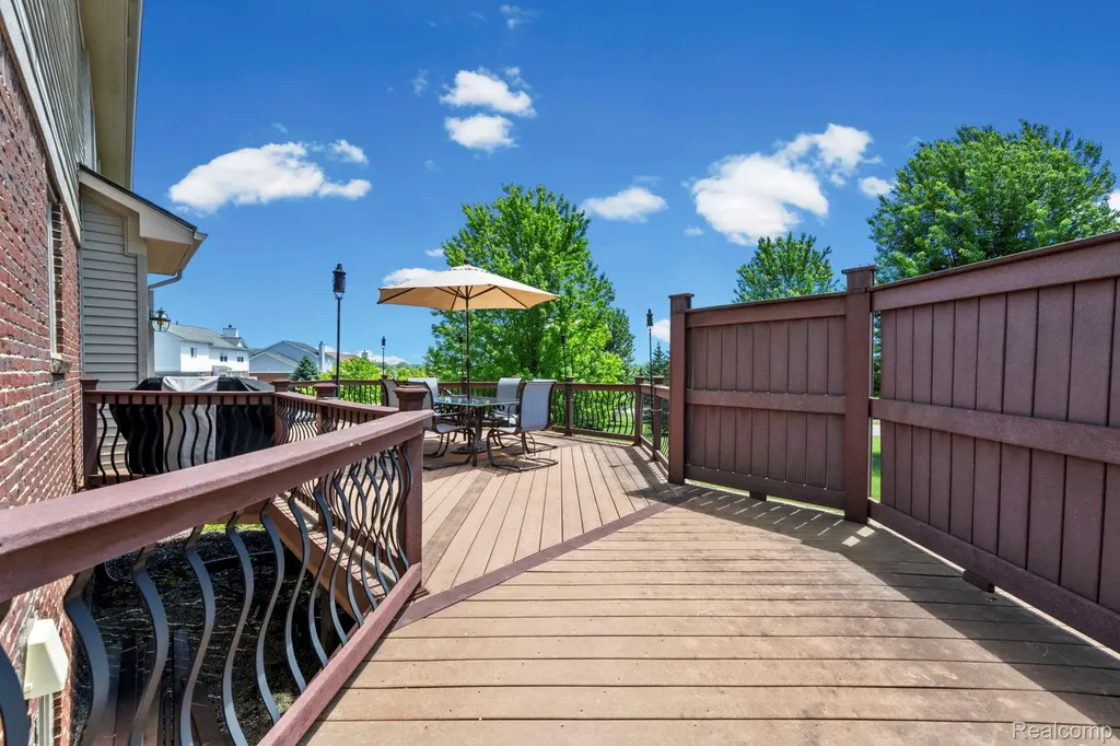 981 Coventry Court Oxford Charter Township MI 48371