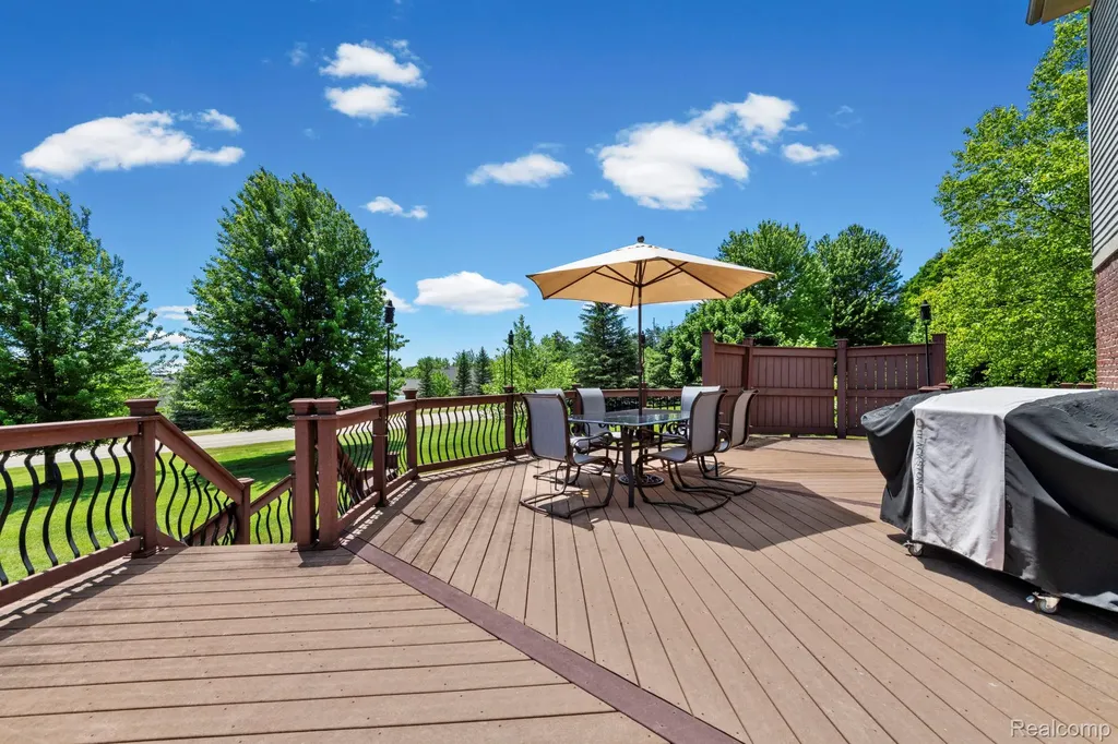 981 Coventry Court Oxford Charter Township MI 48371