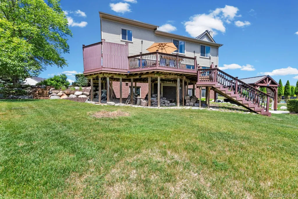 981 Coventry Court Oxford Charter Township MI 48371